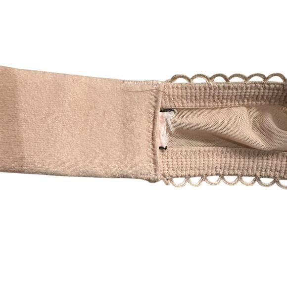 Victoria’s Secret Women’s 34D Lace Padded Bra in Nude Tone - Picture 5 of 6